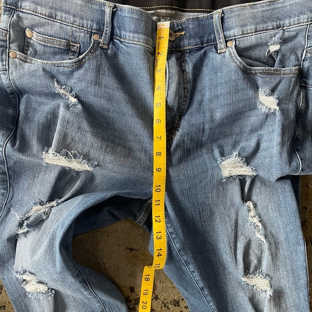 Torrid Bombshell Distressed Medium Skinny Jeans with Premium Stretch Size 20S - Picture 5 of 9